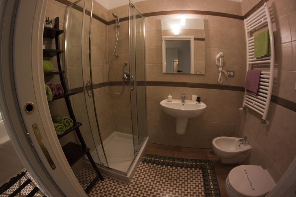 לינה וארוחת בוקר ברינדיזי Palazzo 900 חדר תמונה